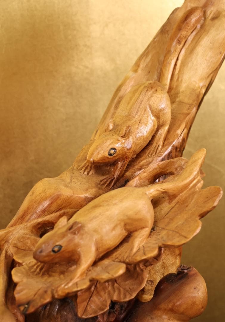木彫　「 栗鼠と瓢箪 」 　一刀彫　東洋彫刻　置物　床飾り　インテリア　BK38