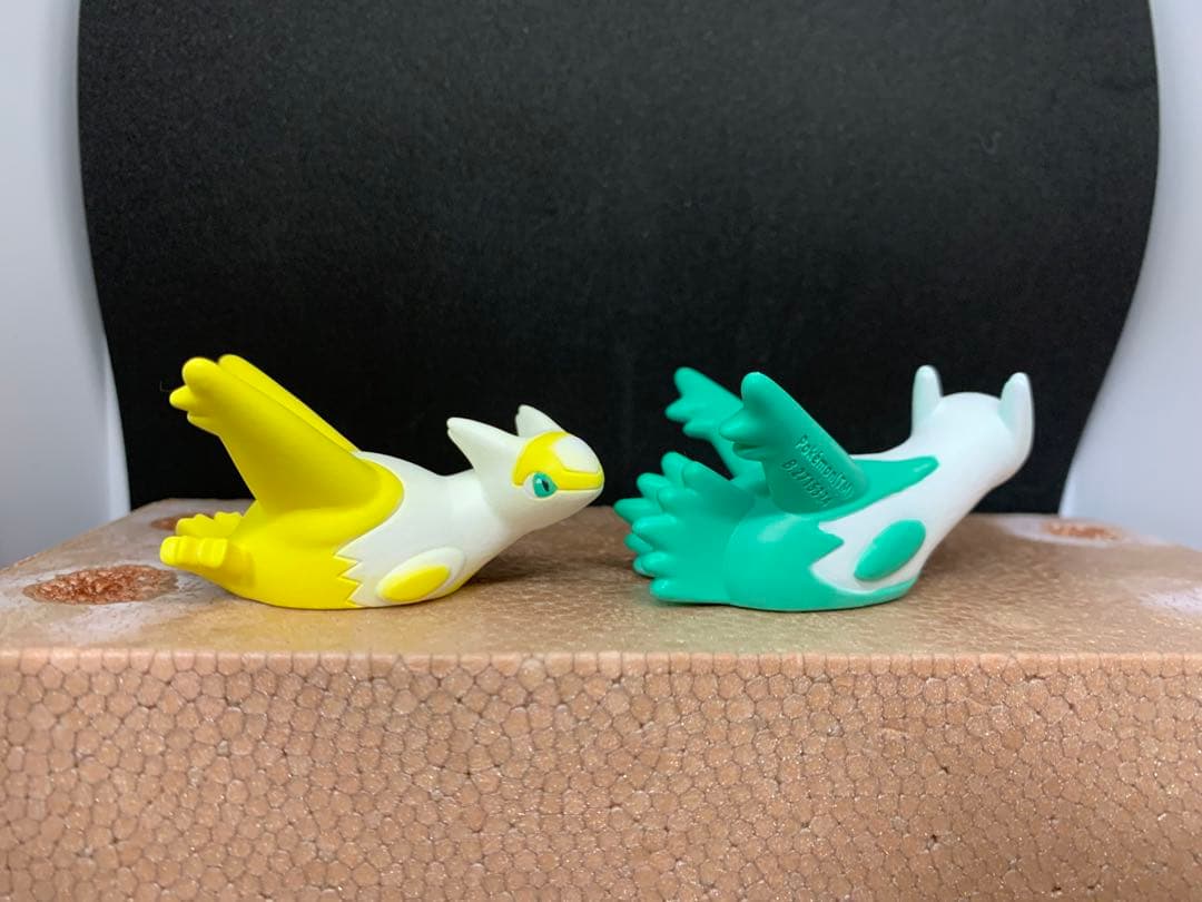 ポケモンキッズ ラティアス＆ラティオス 色違い リペイント - メルカリ