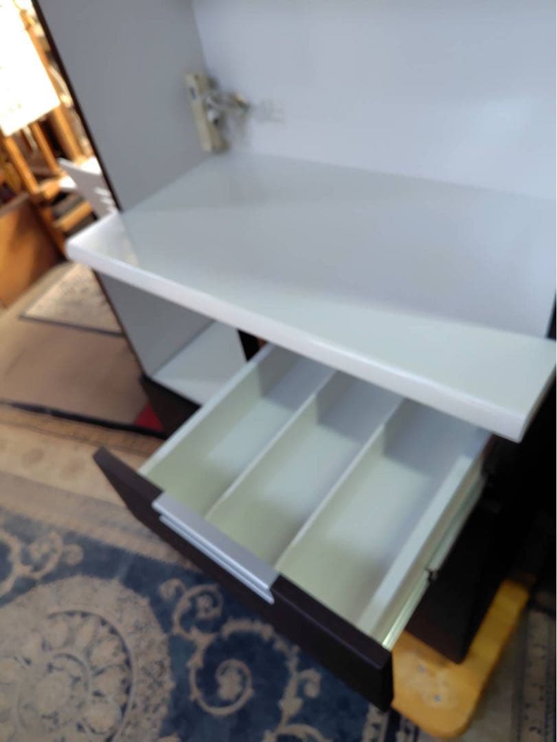 ニトリ　食器棚　100Vコンセント付き　横幅80㎝　奥行40㎝　高さ210㎝