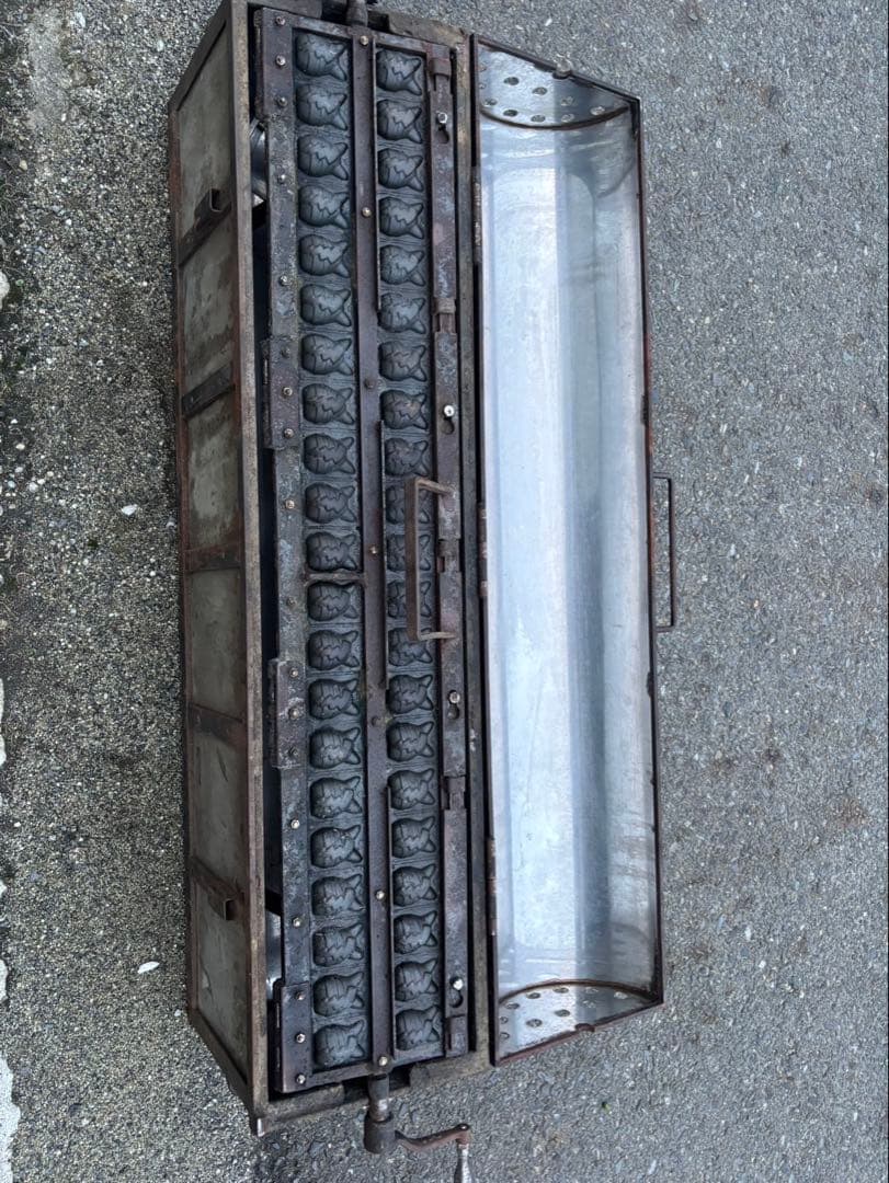 とわ様限定　業務用　キャラクター焼き型 ベビーカステラ　42穴　LPガス式