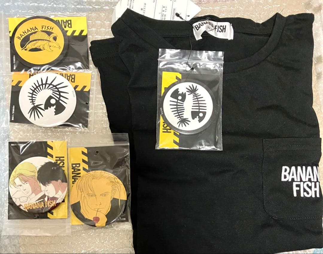 BANANA FISH アベイルコラボ Tシャツ(L)1点&缶バッジ5点セット - メルカリ