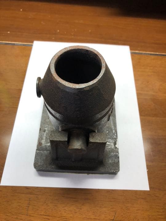 製鉄所　転炉レプリカ