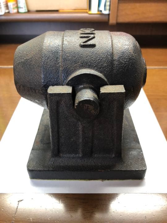 製鉄所　転炉レプリカ