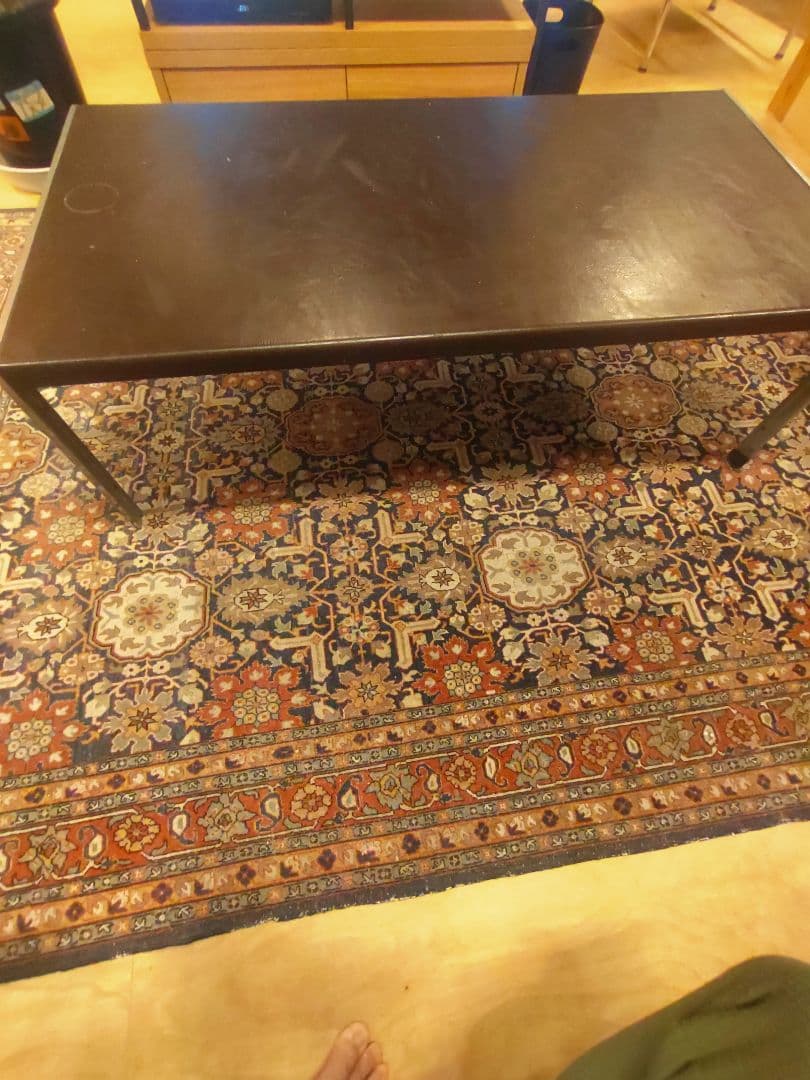 黒いセンターテーブル