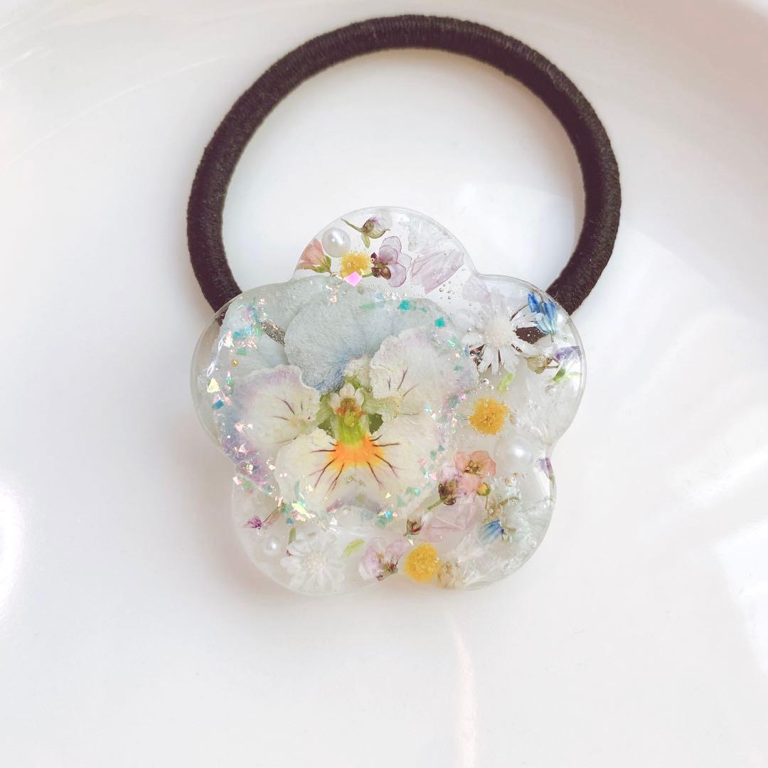 レジンヘアゴム　お花　ブルー　ビオラ　クリア　春夏　ミモザ