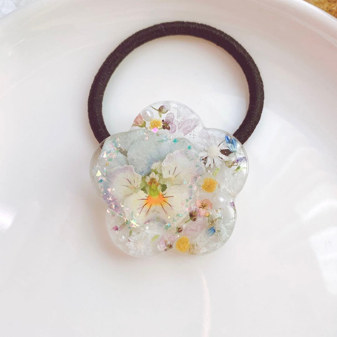 レジンヘアゴム　お花　ブルー　ビオラ　クリア　春夏　ミモザ