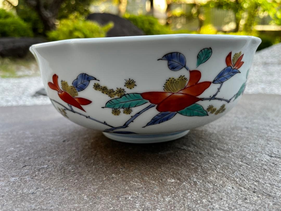 希少　有田焼　鷹峰　色鍋島　椿　絵付　深鉢　花弁型縁　アンティーク