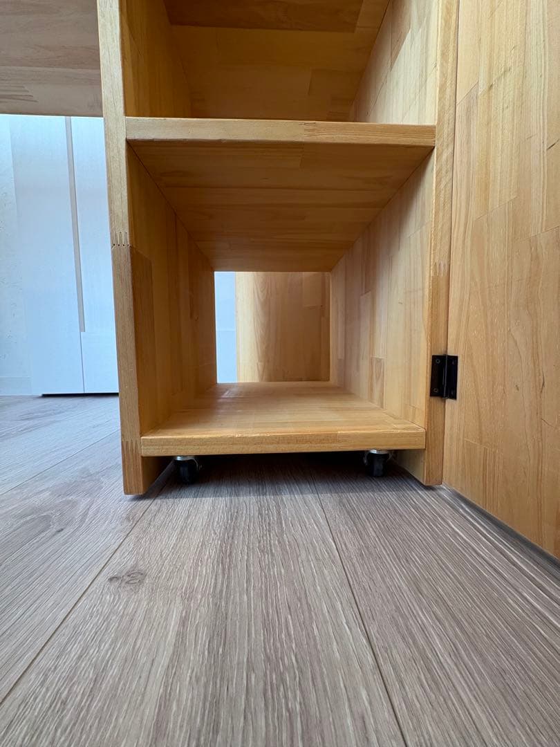 ネイルサロン開業　オーダーネイルデスク/作業台北欧ナチュラル無垢パイン材