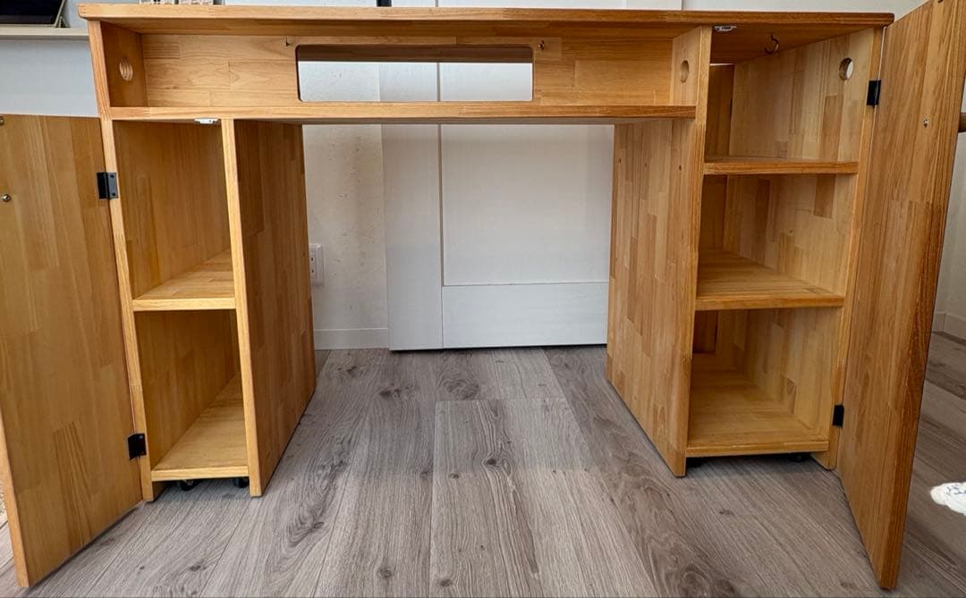 ネイルサロン開業　オーダーネイルデスク/作業台北欧ナチュラル無垢パイン材