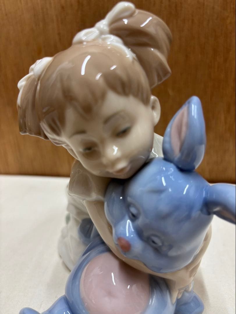 リアドロ (ナオ ) 大好きな女の子とウサギ