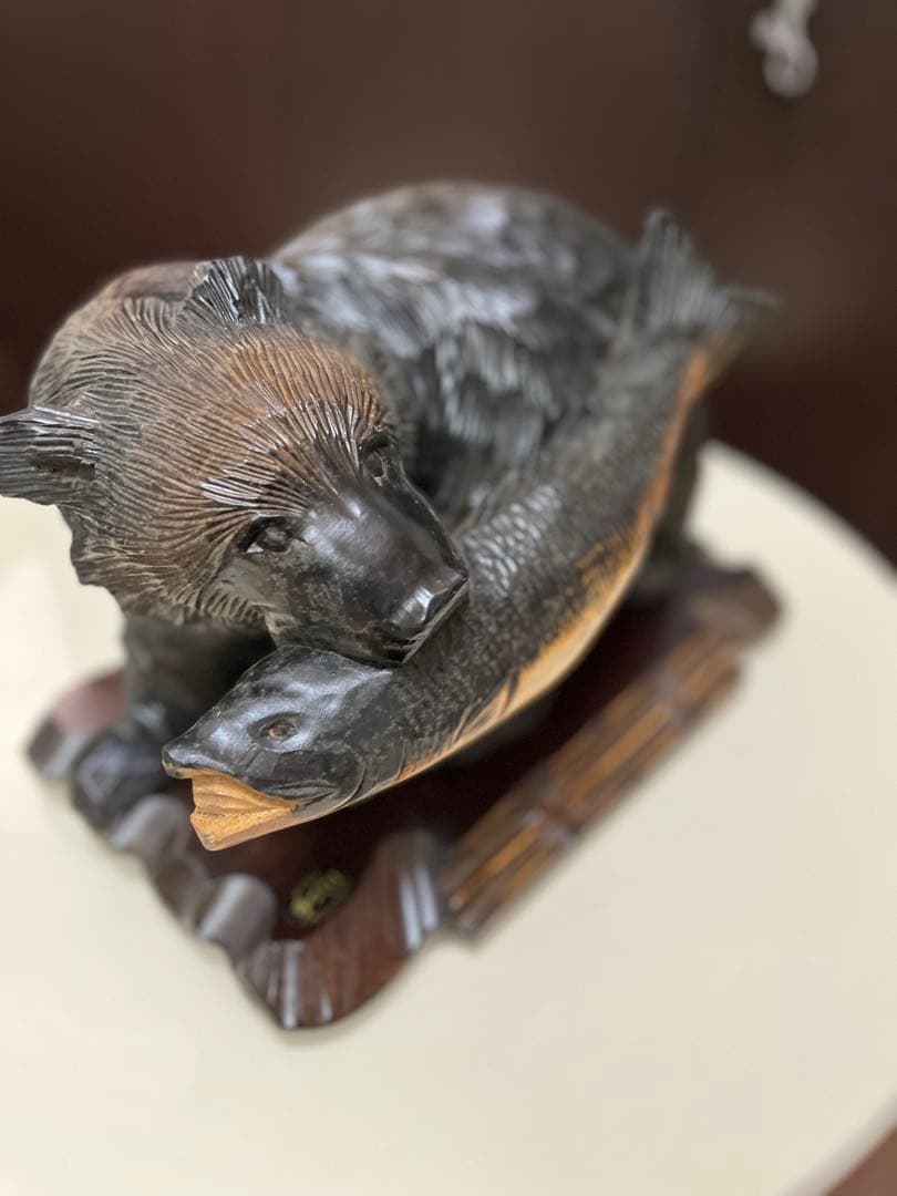 ドーホク　北海道　アイヌ名作　クマと魚の彫刻