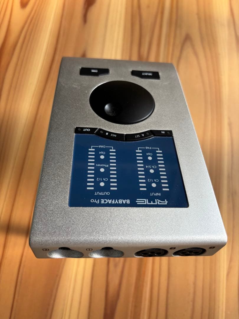 RME BABYFACE PRO K&M23250（台座）付属