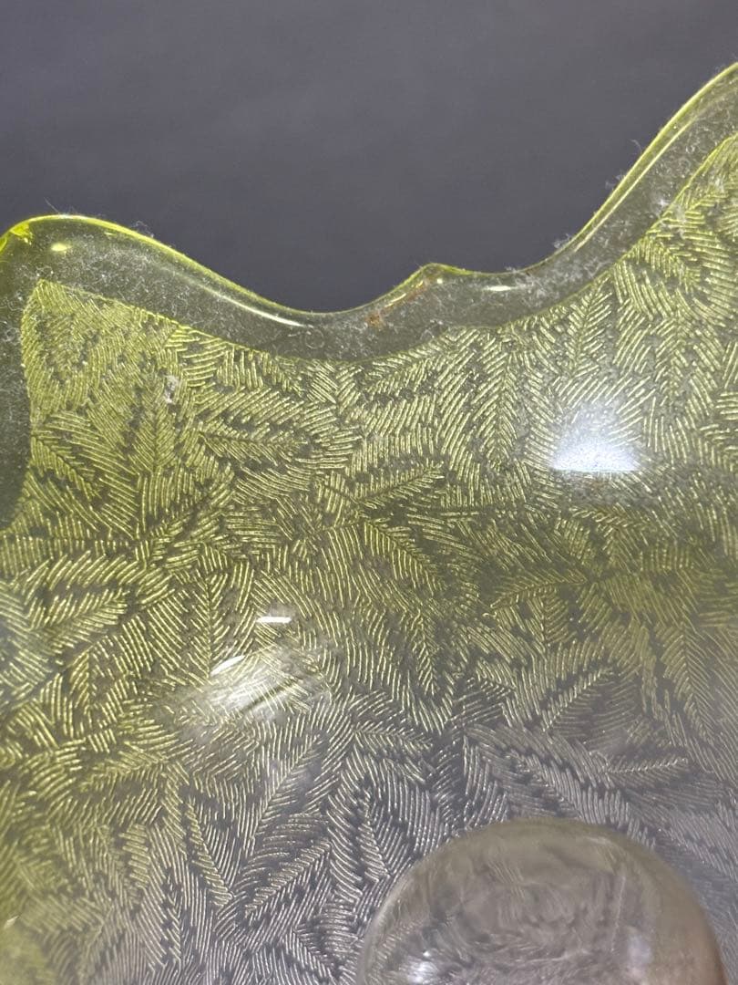 オールドバカラエグランチェシェイド&真鍮装飾スタンドランプ。