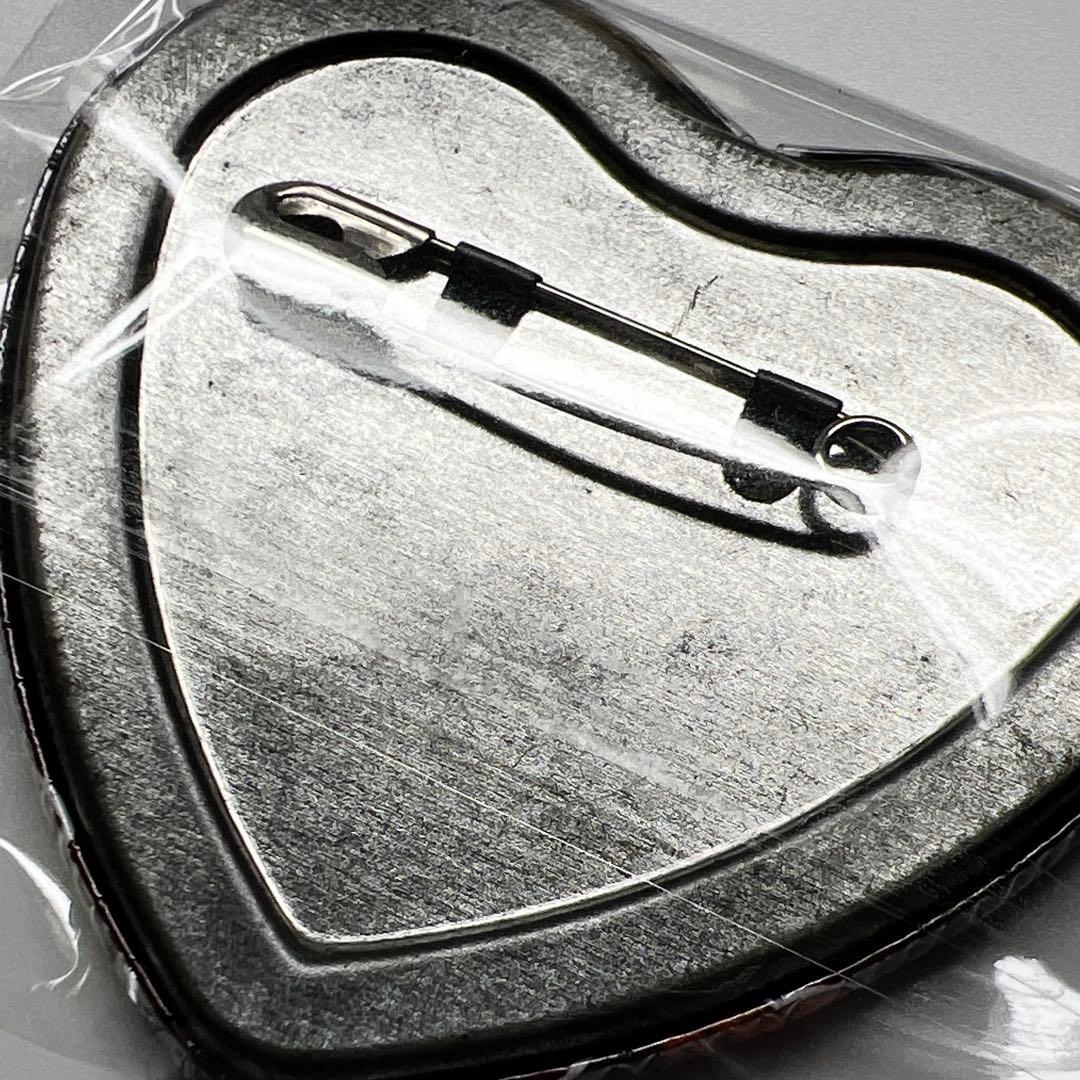 鬼滅の刃　竈門禰豆子　プリロール限定　描きおろしイラスト缶バッジ　ハート型