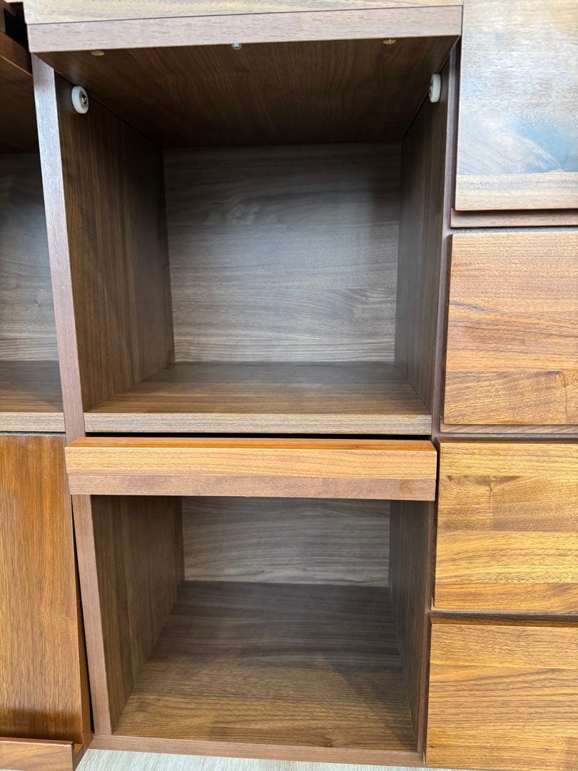 【美品】マガジンレコードラック 本棚 ウォールナット、高野木工 W1800