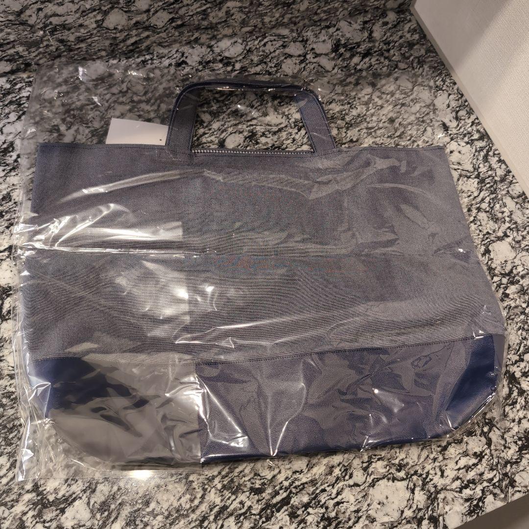 新品】キンダーキッズ ファミリア コラボ バッグ＆パスケース - メルカリ