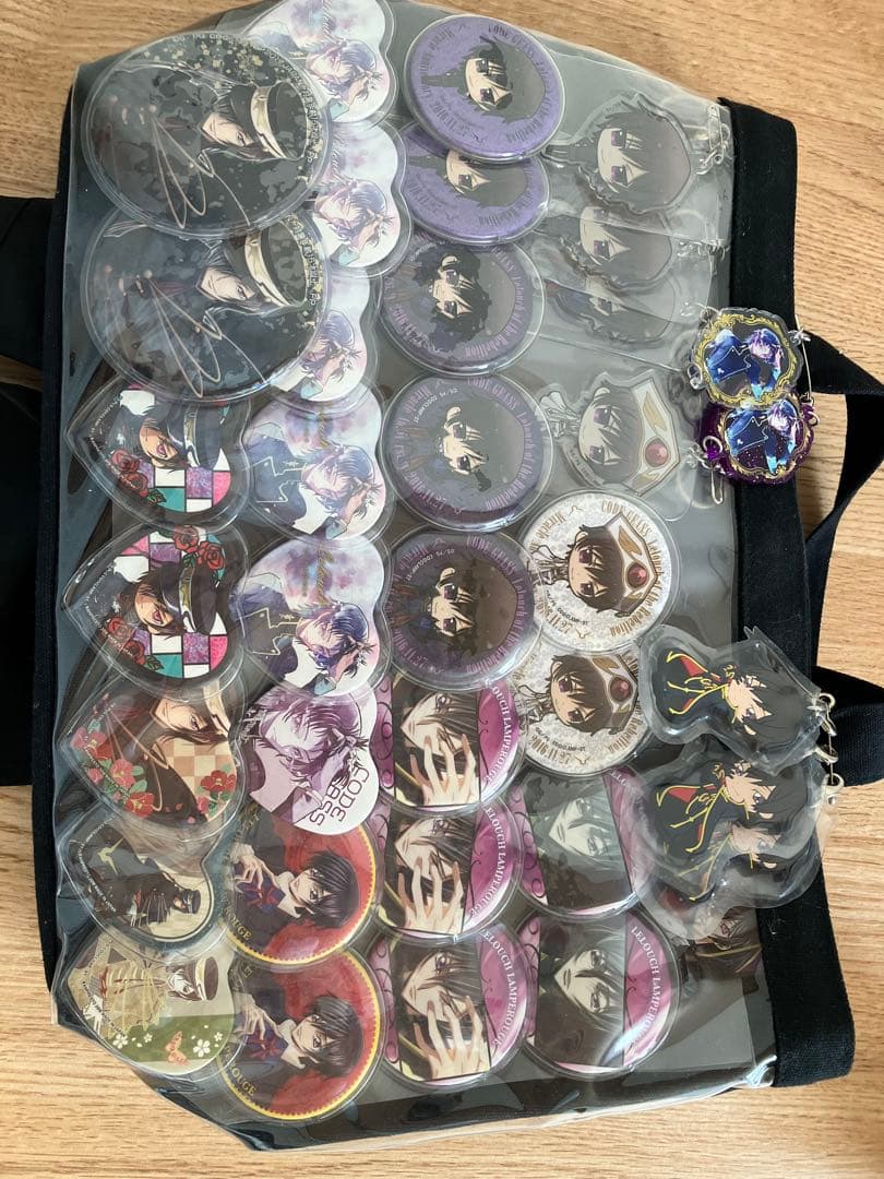 コードギアス ルルーシュ 缶バッジ ラバーストラップ 痛バ - メルカリ