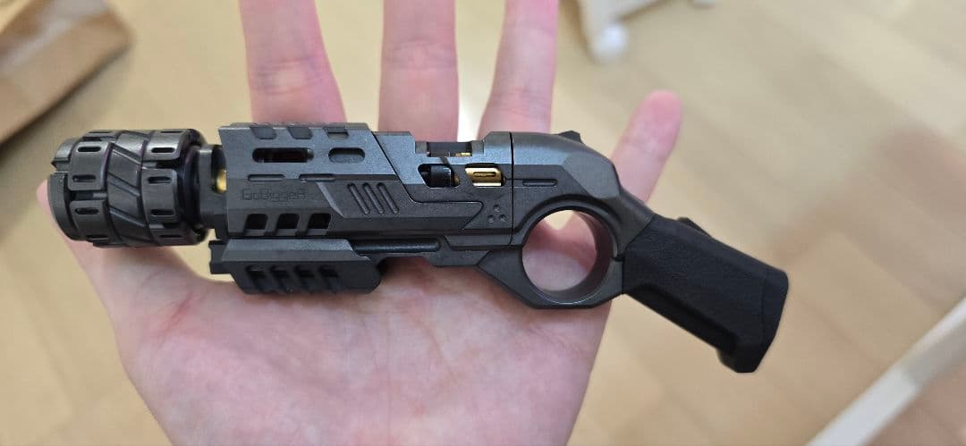 即日発送可能】GoBigger PunnK Zirconiumフィジェットトイ - メルカリ