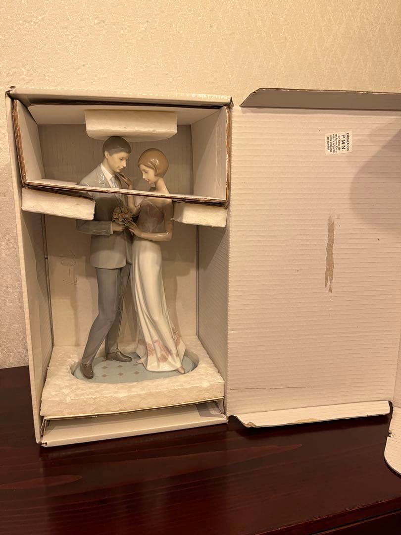 希少美品】リヤドロ LLADRO 6597 愛の宣言 フィギュリン 専用箱付き