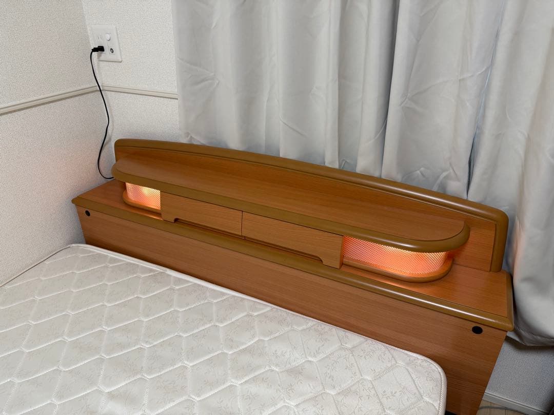 専用「うさまる様」堺市近く 引き取り限定 収納付きダブルベッド マットレス付き