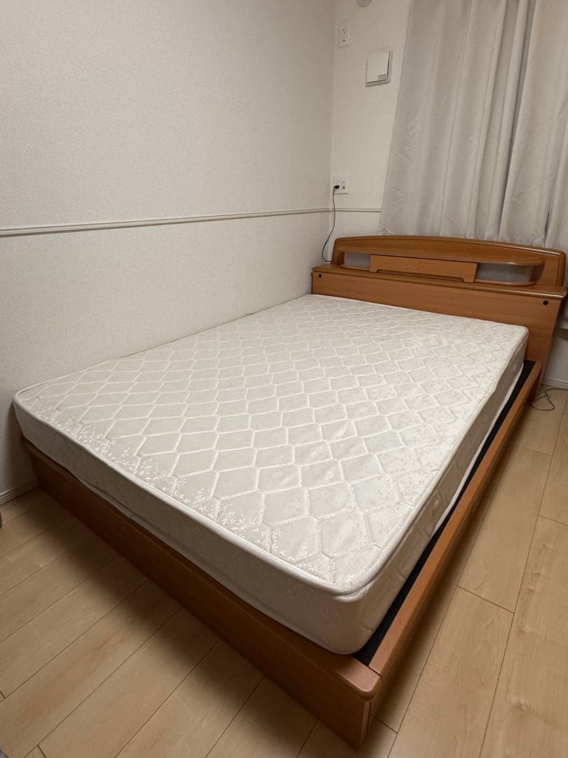 専用「うさまる様」堺市近く 引き取り限定 収納付きダブルベッド マットレス付き