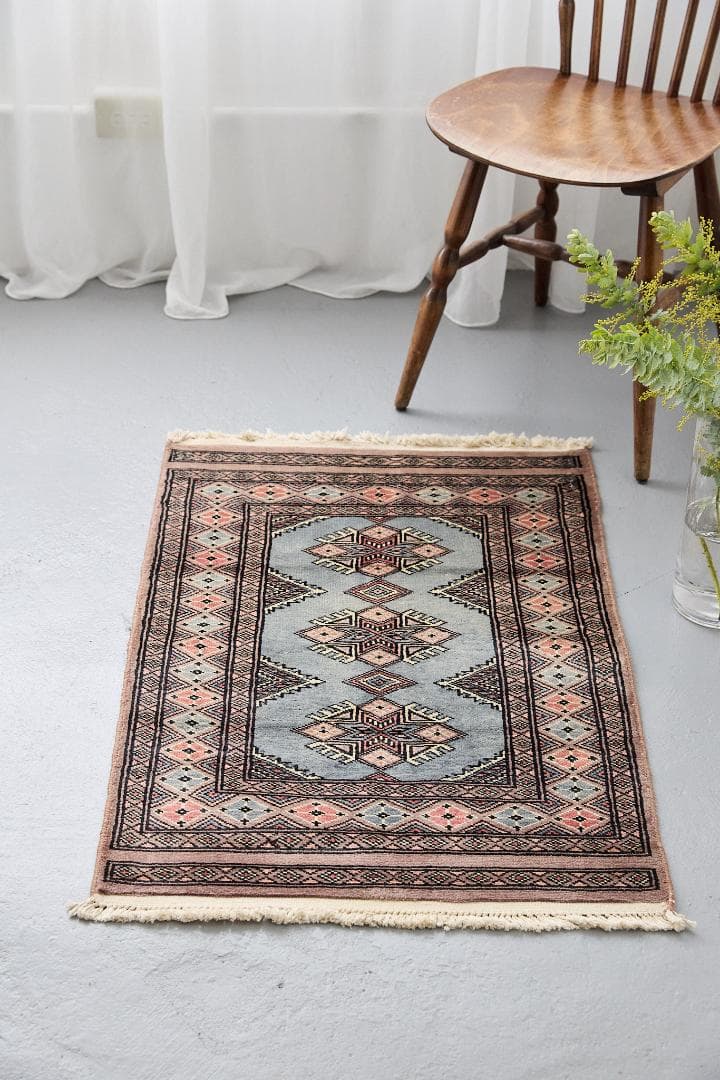 ヴィンテージラグ　トライバルラグ　パキスタン産（100×63cm）青　茶　グレー