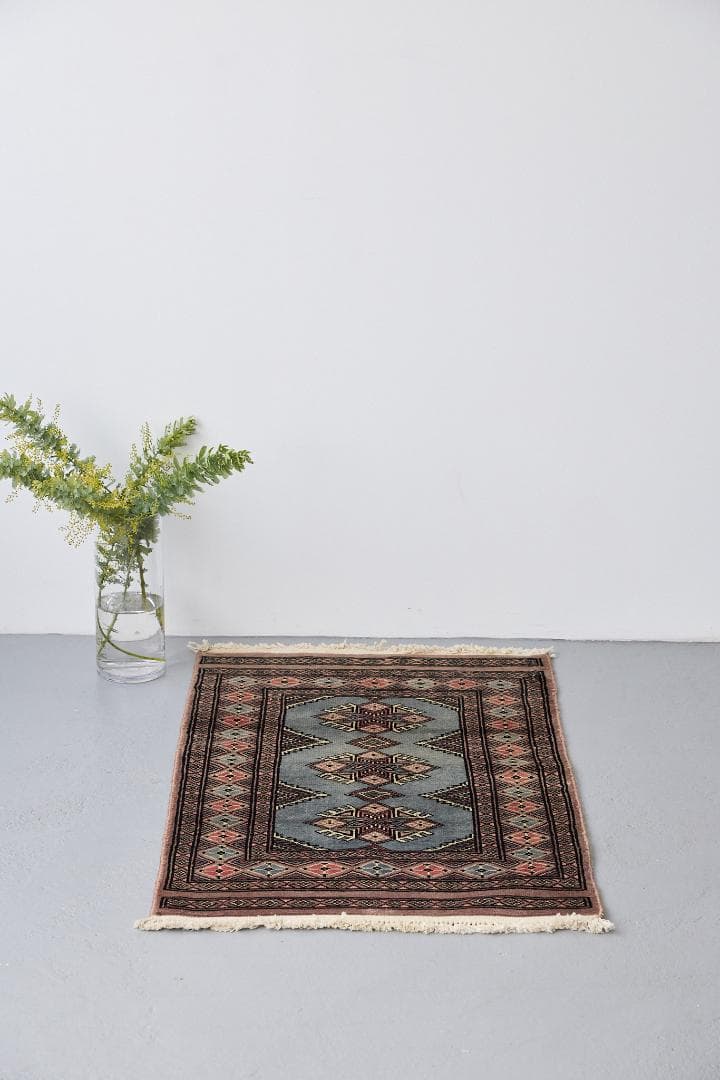 ヴィンテージラグ　トライバルラグ　パキスタン産（100×63cm）青　茶　グレー