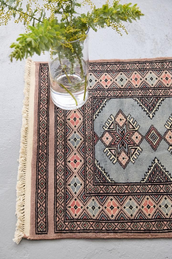 ヴィンテージラグ　トライバルラグ　パキスタン産（100×63cm）青　茶　グレー