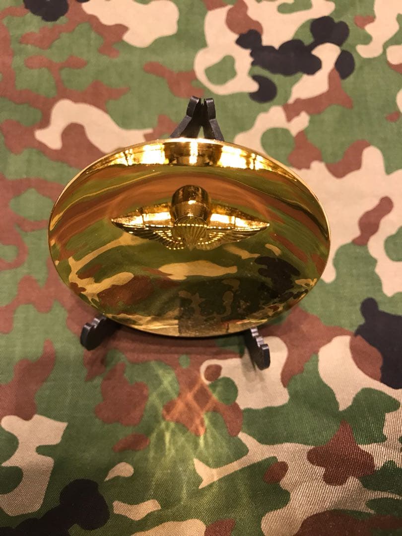 我が国の精鋭　陸上自衛隊 空挺教育隊 基本降下過程卒業記念 金杯24KGP