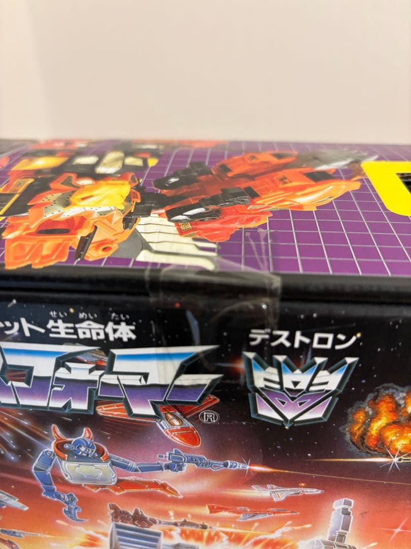 【未開封】トランスフォーマー 復刻版　プレダキング