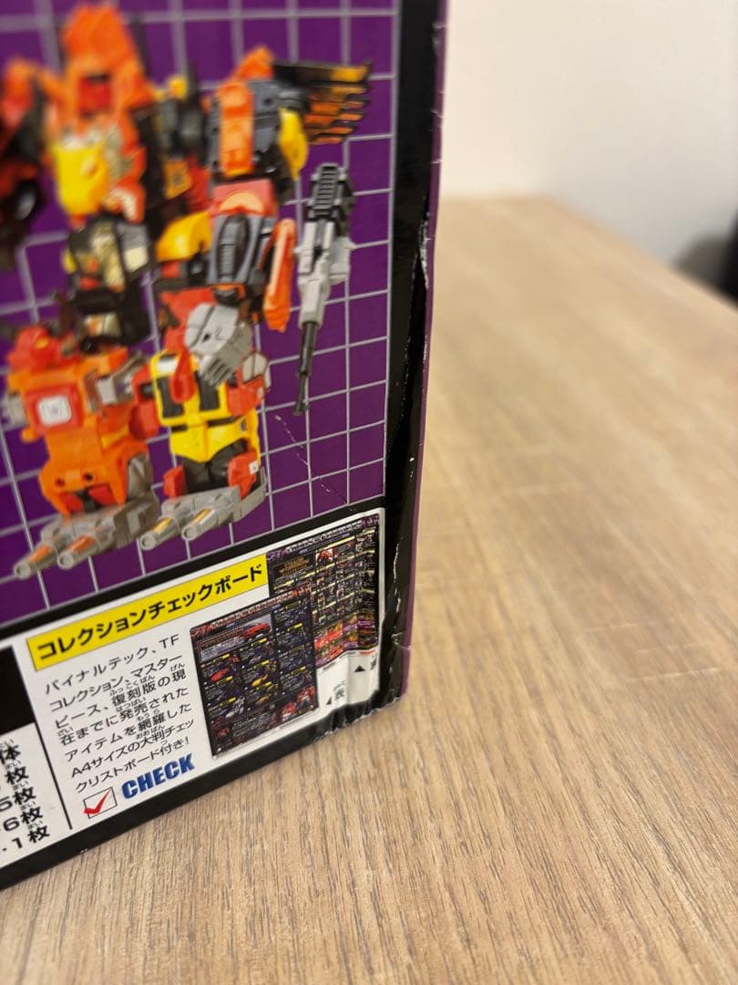【未開封】トランスフォーマー 復刻版　プレダキング