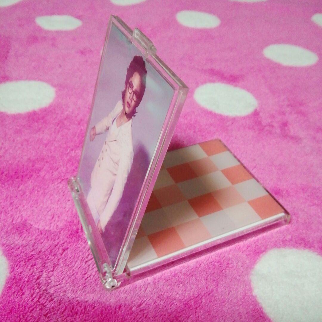 ✳《1005》チャングンソク　折り畳みミラー　鏡　ミラー