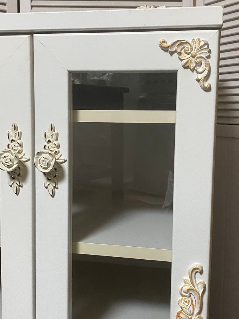 フレンチ♦️ロココ ガラス扉 キャビネット♦️コレクションケース♦️アシンメトリー