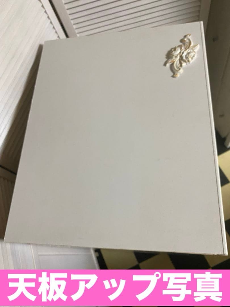 フレンチ♦️ロココ ガラス扉 キャビネット♦️コレクションケース♦️アシンメトリー