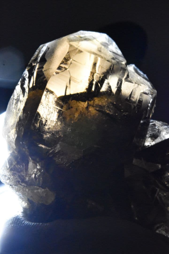 ★ガウリシャンカール産 モリオングインデル