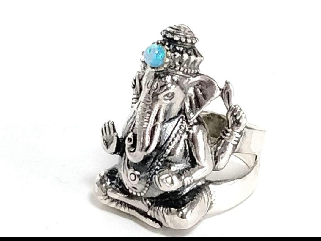 ガネーシャ　オパール付き　ハンドメイド　シルバーリング