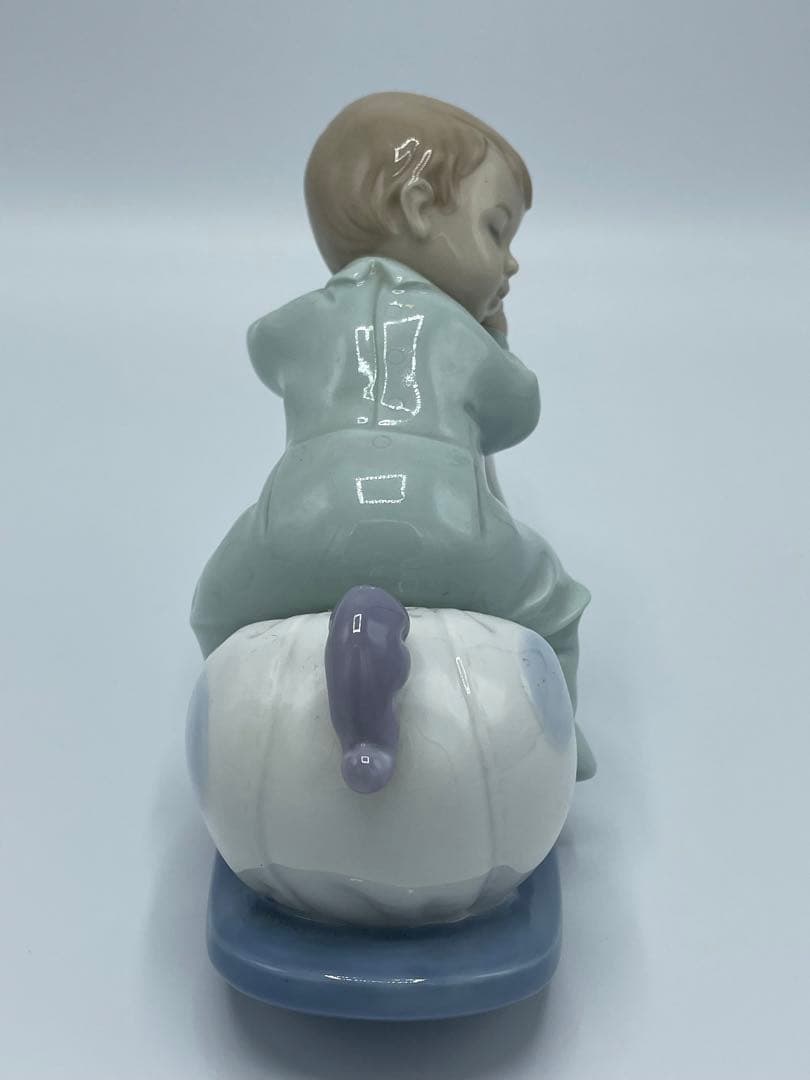 極美品 NAO フィギュリン 木馬でお昼寝