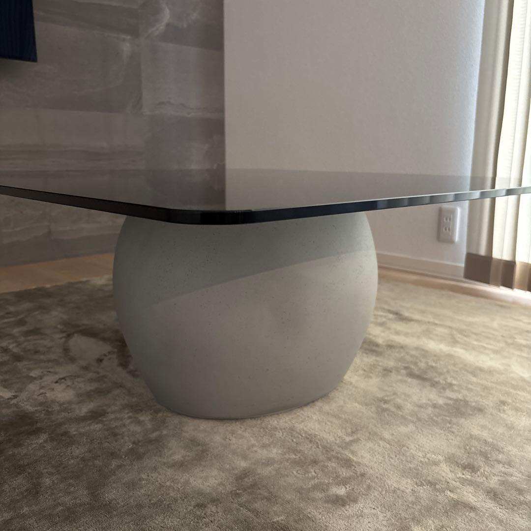 ボーコンセプトコーヒーテーブルセンター　リビングテーブルコンクリートグレーガラス