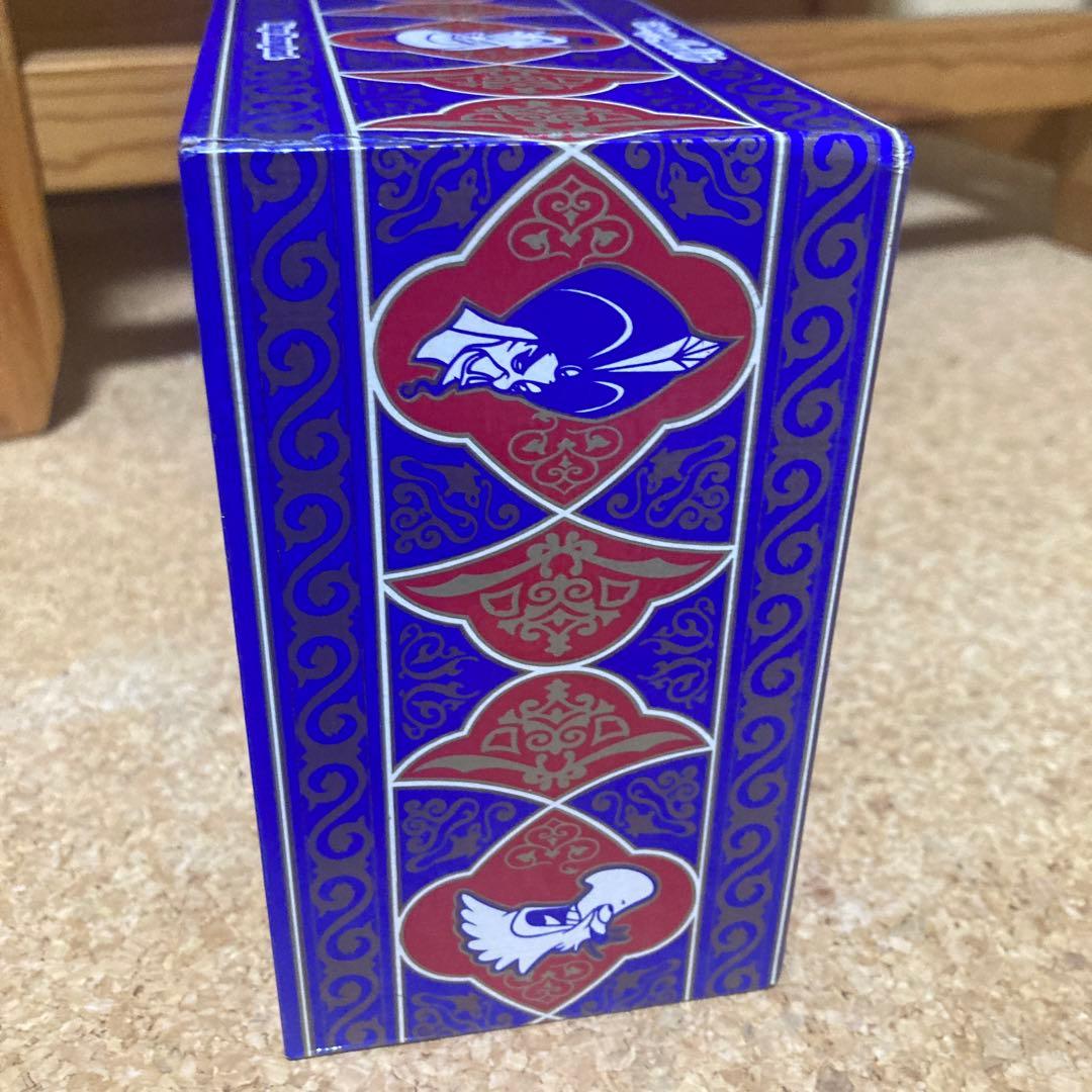 ディズニーランド限定　魔法の絨毯に乗ったアラジンとジャスミンが動くオルゴール