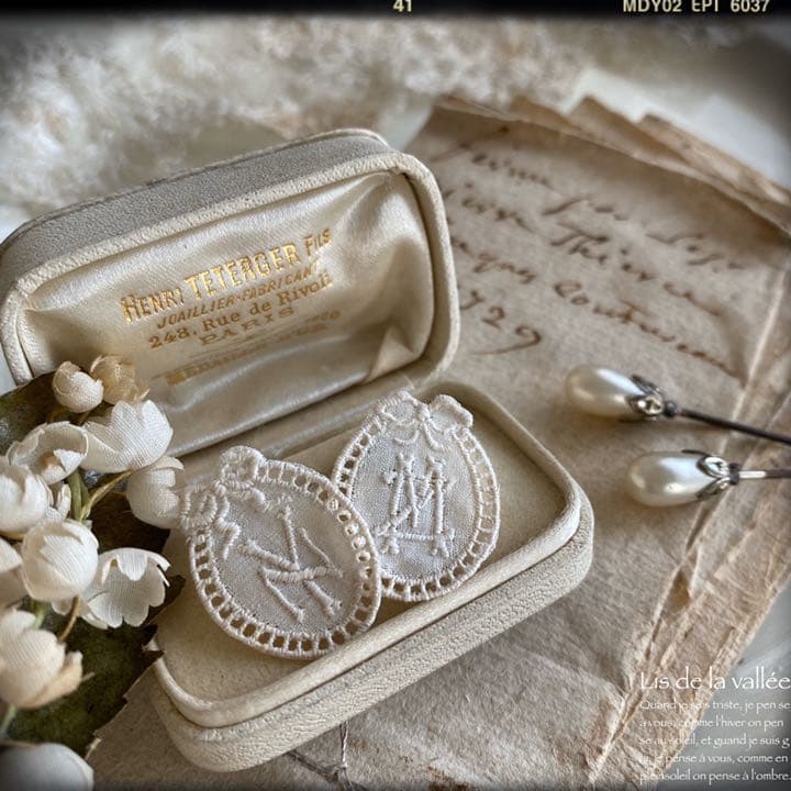 antique motif.。.:♡*