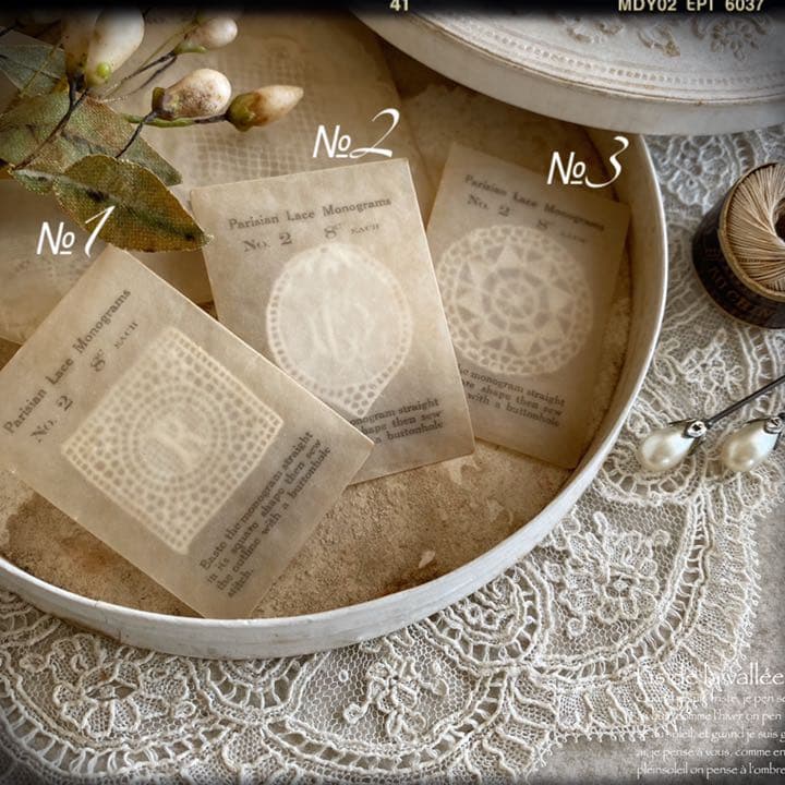 antique motif.。.:♡*