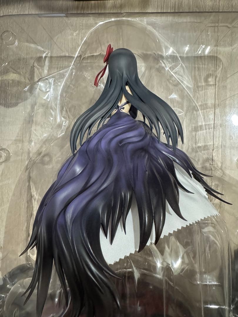 悪魔ほむら 1/8スケールフィギュア