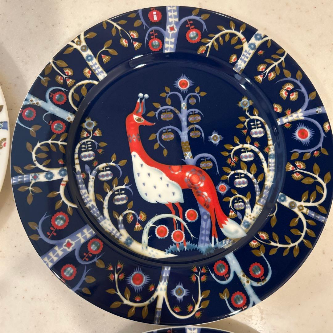 イッタラ　 タイカ　ホワイト　赤い鳥　プレート