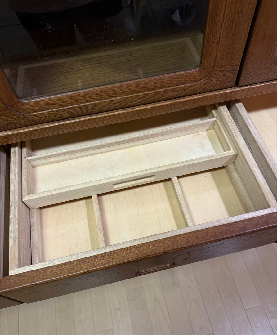 府中家具 食器棚 食器収納 引き戸 ガラス扉 楢材 無垢 木製 キッチン