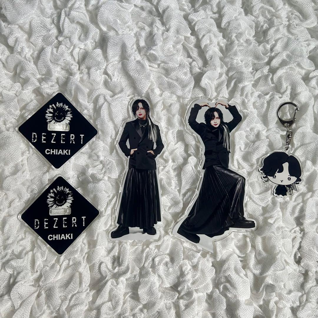 DEZERT 千秋 アクスタ ハート缶バッジ - メルカリ