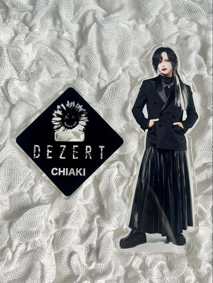 DEZERT 千秋 アクスタ ハート缶バッジ - メルカリ