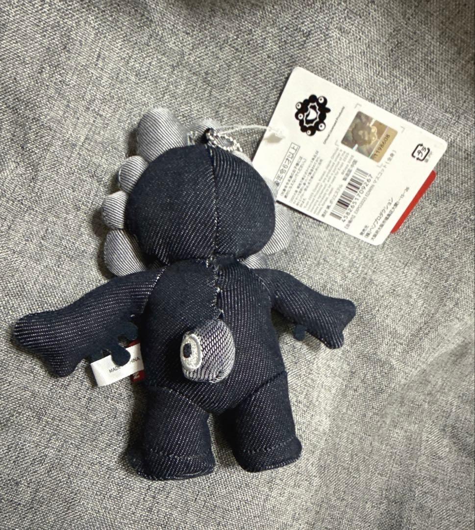 EDWINミャクミャク ぬいぐるみ キーホルダー 黒ミャク 匿名配送