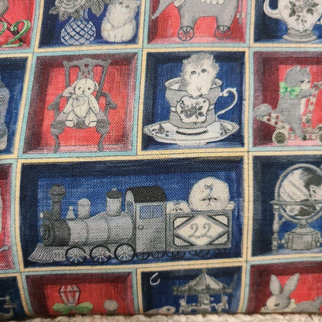 新柄ユキエモン　TOYナイトボックス　チャーム付ポーチ　裏地ラミネート