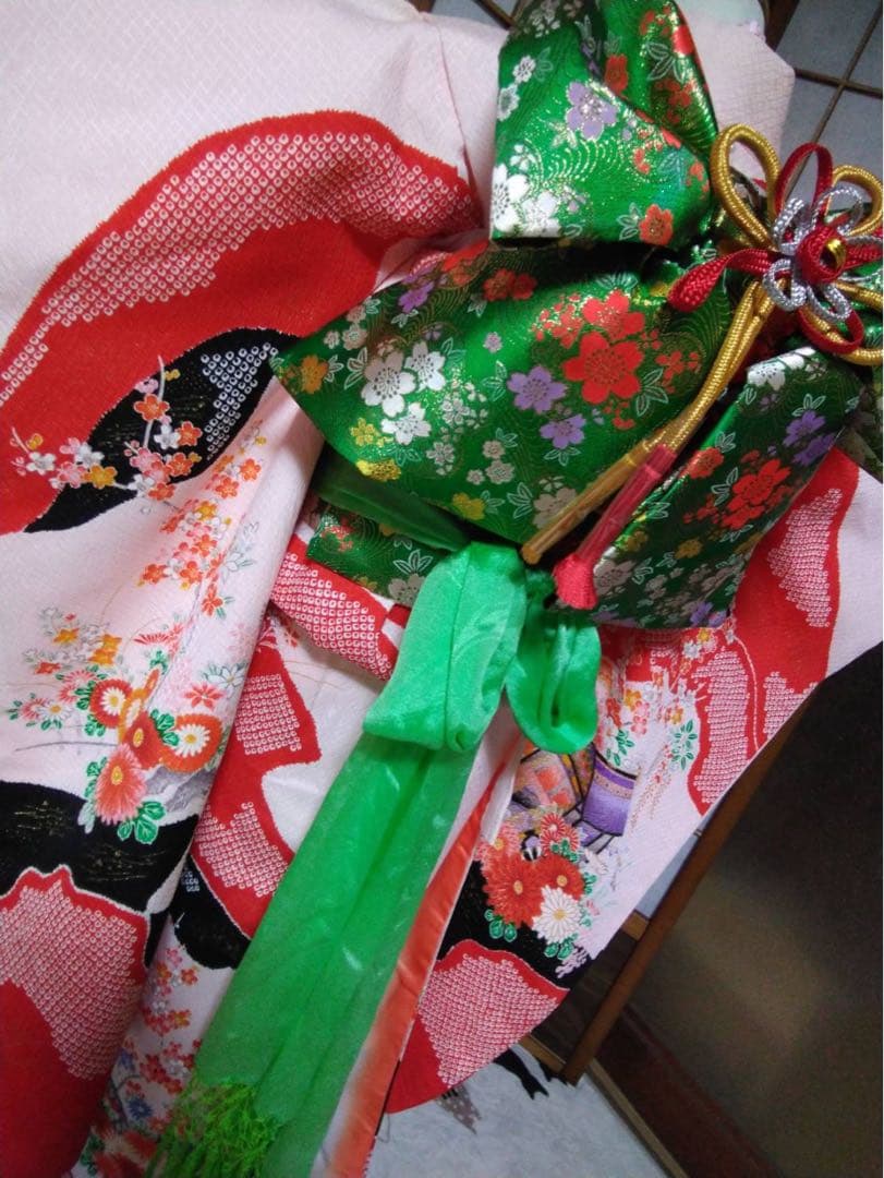 とみくです。7歳向け・化繊・ちりめん・お着物のセット