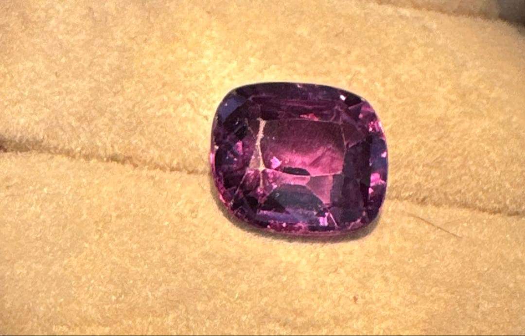 ヴァイオレットサファイア　6.710ct